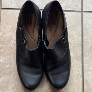 Clarks Black Genuine Leather Lace-Up Shoes